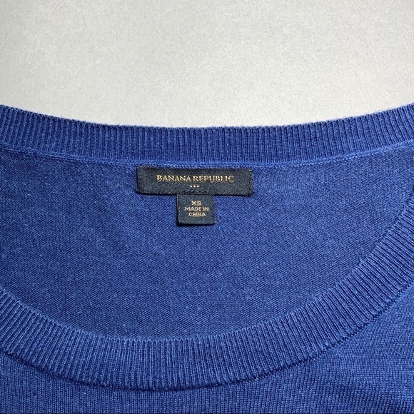 𝅺banana Republic Factory Boat Neck 3 Button Shoulder Women’s Sweater XS Blue - Picture 5 of 5